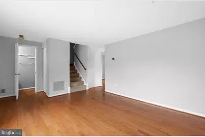 9071 Loreleigh Way, Fairfax, VA 22031 - Photo 7