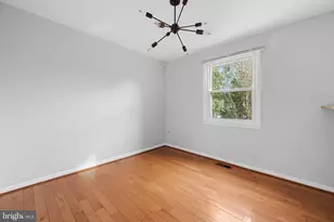 9071 Loreleigh Way, Fairfax, VA 22031 - Photo 9