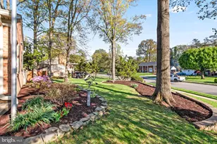 8805 Teresa Ann Ct, Alexandria, VA 22308 - Photo 5