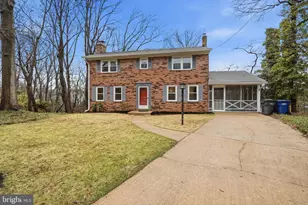 5300 Neville Ct, Alexandria, VA 22310 - Photo 3