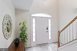 6241 Clay Pipe Ct, Centreville, VA 20121 - Photo 5