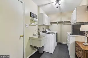 7823 Friars Ct, Alexandria, VA 22306 - Photo 35