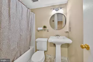 4575 Airlie Way, Annandale, VA 22003 - Photo 25