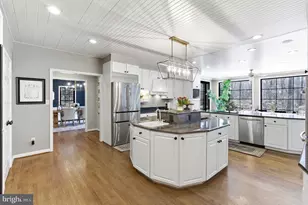 6813 Brimstone Ln, Fairfax Station, VA 22039 - Photo 15