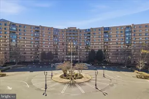 8360 Greensboro Dr, McLean, VA 22102 - Photo 5