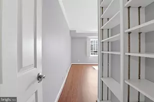 8360 Greensboro Dr, McLean, VA 22102 - Photo 25