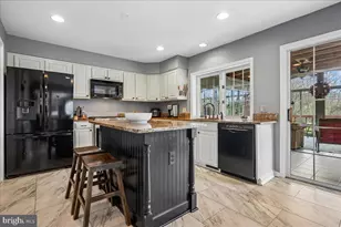 8307 Richlawn Terrace, Fairfax Station, VA 22039 - Photo 5