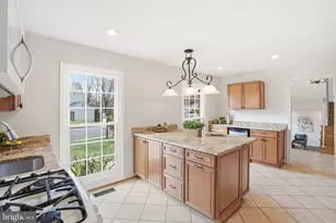 9502 Wallingford Dr, Burke, VA 22015 - Photo 3