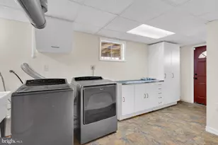 9204 Ashmeade Dr, Fairfax, VA 22032 - Photo 37