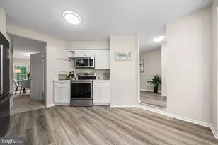 9117 Galbreth Ct, Springfield, VA 22153 - Photo 17