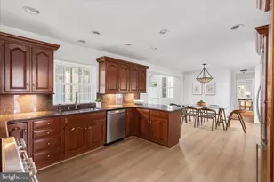 3022 Fox Den Ln, Oakton, VA 22124 - Photo 13