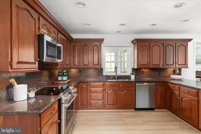 3022 Fox Den Lane, Oakton, VA 22124 - Photo 17