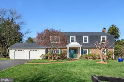 3022 Fox Den Lane, Oakton, VA 22124 - Photo 3