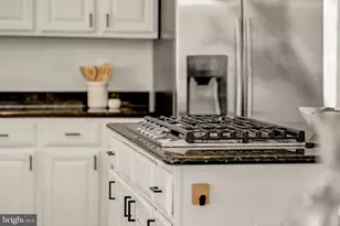 1096 Liberty Meeting Ct, Herndon, VA 20170 - Photo 15