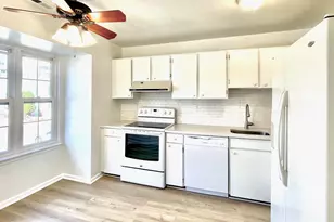 4141 Pleasant Meadow Ct, Chantilly, VA 20151 - Photo 5