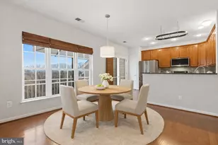 4477 Beacon Grove Cir, Fairfax, VA 22033 - Photo 11