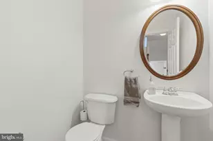 4477 Beacon Grove Cir, Fairfax, VA 22033 - Photo 19