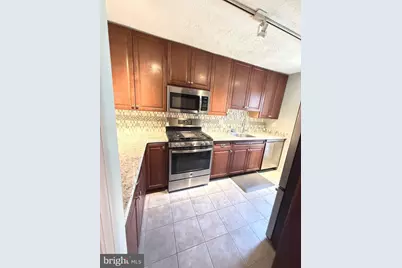 10002 Oakton Terrace Road, Oakton, VA 22124 - Photo 3