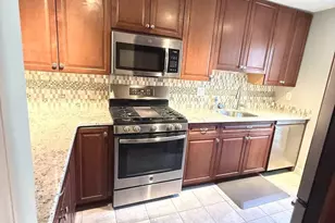 10002 Oakton Terrace Rd, Oakton, VA 22124 - Photo 3