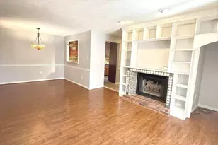 10002 Oakton Terrace Rd, Oakton, VA 22124 - Photo 9