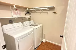 10002 Oakton Terrace Rd, Oakton, VA 22124 - Photo 23