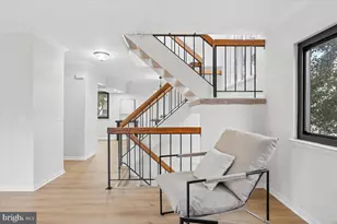 11922 Barrel Cooper Ct, Reston, VA 20191 - Photo 7