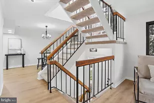 11922 Barrel Cooper Ct, Reston, VA 20191 - Photo 9