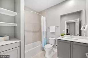 11226 Beaker St, Reston, VA 20190 - Photo 37