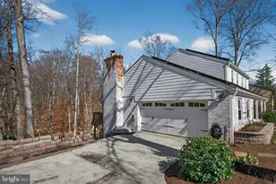 10730 Anita Dr, Lorton, VA 22079 - Photo 9