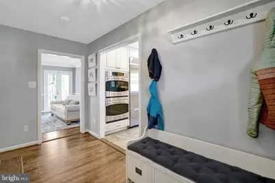 2008 Swan Terrace, Alexandria, VA 22307 - Photo 7