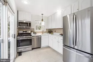 6207 Gemini Ct, Burke, VA 22015 - Photo 7