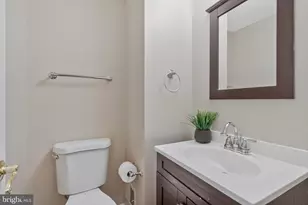 10106 Bushman Dr, Oakton, VA 22124 - Photo 15