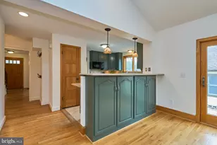 6586 Braddock Rd, Alexandria, VA 22312 - Photo 15