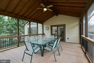 6586 Braddock Rd, Alexandria, VA 22312 - Photo 23