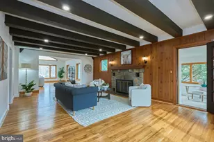 6586 Braddock Rd, Alexandria, VA 22312 - Photo 7