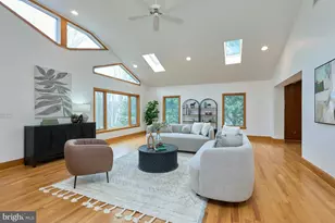 6586 Braddock Rd, Alexandria, VA 22312 - Photo 21