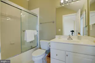 7690 Oak Field Ct, Springfield, VA 22153 - Photo 35