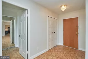 1800 Old Meadow Rd, McLean, VA 22102 - Photo 9