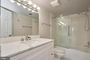 1800 Old Meadow Rd, McLean, VA 22102 - Photo 17