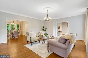 11181 Longwood Grove Dr, Reston, VA 20194 - Photo 9