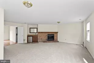 7937 Edinburgh Dr, Springfield, VA 22153 - Photo 9