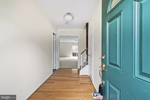 7937 Edinburgh Dr, Springfield, VA 22153 - Photo 5