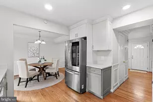 6037 Meyers Landing Ct, Burke, VA 22015 - Photo 13