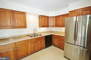 5504 Inverchapel Rd, Springfield, VA 22151 - Photo 7