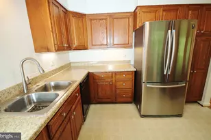 5504 Inverchapel Rd, Springfield, VA 22151 - Photo 9