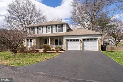 9359 Robnel Place, Vienna, VA 22182 - Photo 3