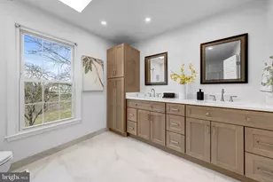 9359 Robnel Pl, Vienna, VA 22182 - Photo 23