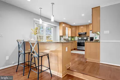 9359 Robnel Place, Vienna, VA 22182 - Photo 15