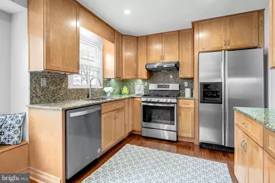 9359 Robnel Place, Vienna, VA 22182 - Photo 17