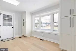 7944 Freehollow Dr, Falls Church, VA 22042 - Photo 13